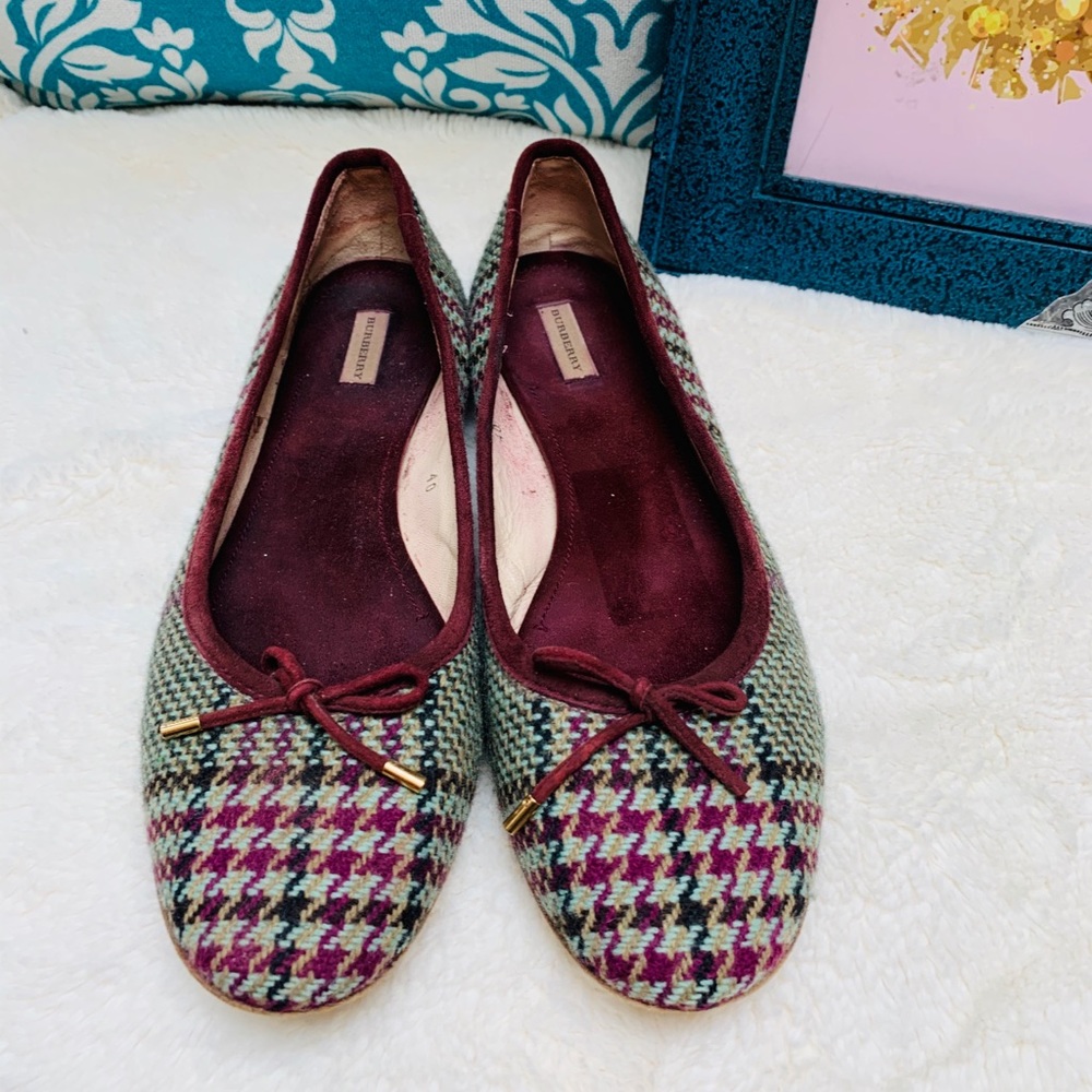 Burberry Houndstooth Print Flat - Picture 7 of 8
